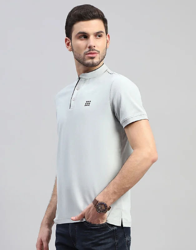 Men Grey Solid Mandarin Neck Half Sleeve T-Shirt