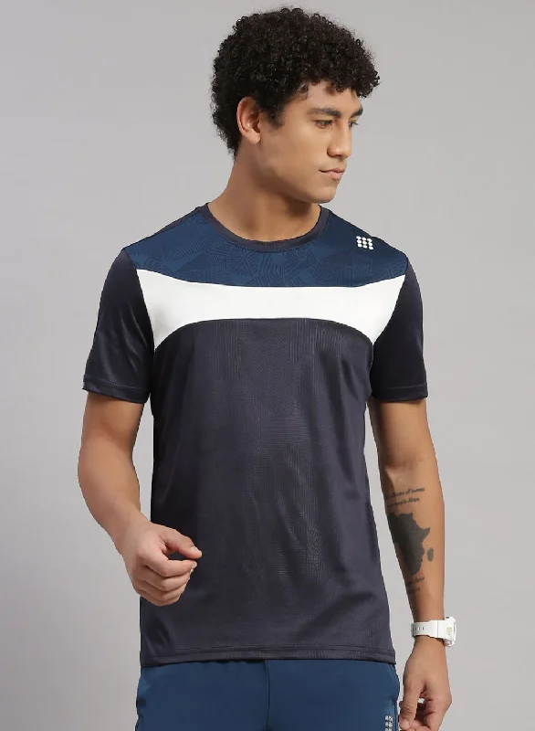 Men Grey Solid T-Shirt