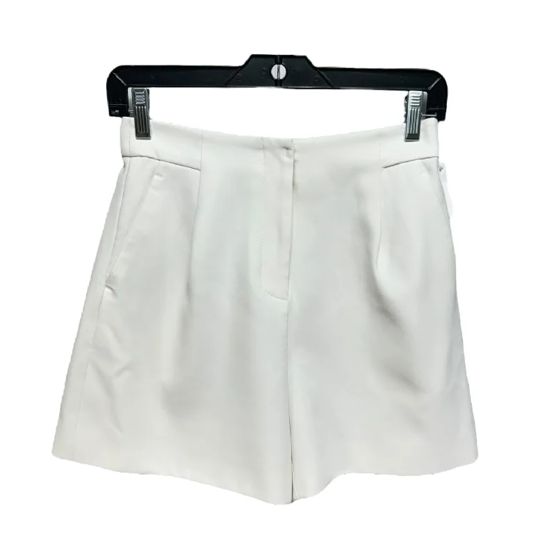 Shorts By Goelia In White, Size: 4