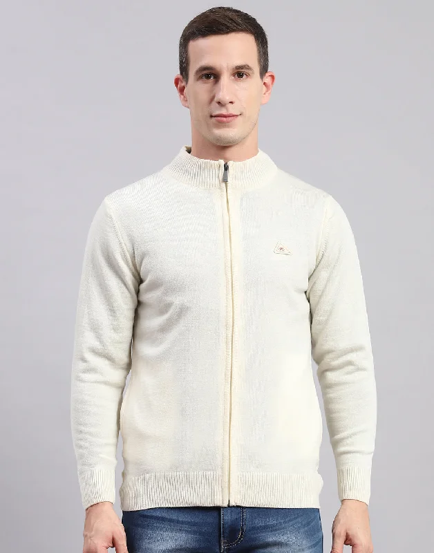 Men Cream Solid Stand Collar Full Sleeve Pullover